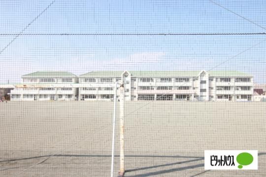 【周辺】　伊勢崎市立宮郷第二小学校：549m