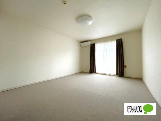 �y���̑��z�@���r���O