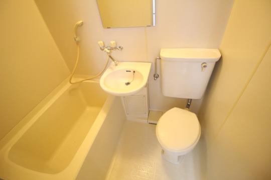 �y���̑��z�@�o�X�^�V�����[