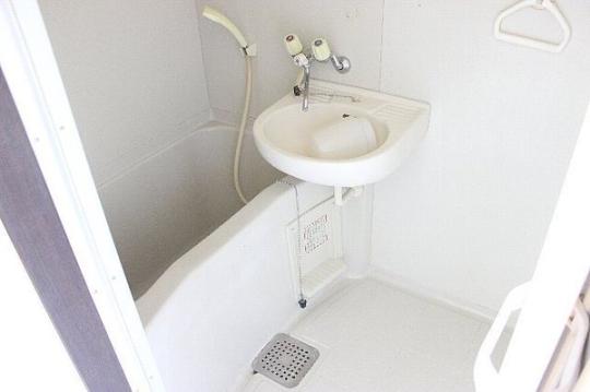 �y���̑��z�@�o�X�^�V�����[