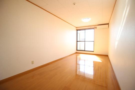 �y���̑��z�@���r���O