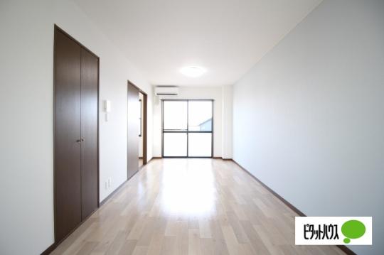 �y���̑��z�@���r���O