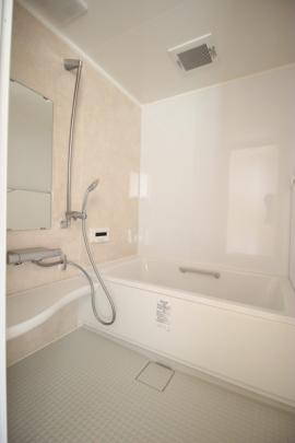 �y���̑��z�@�o�X�^�V�����[