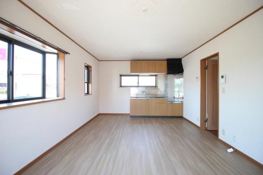 �y���̑��z�@���r���O