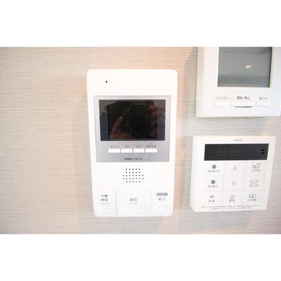 �y���̑��z�@�I�[�g���b�N�h�A�z��