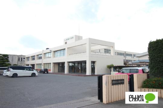 �y���Ӂz�@�ɐ���s���{�����w�Z�F1951m