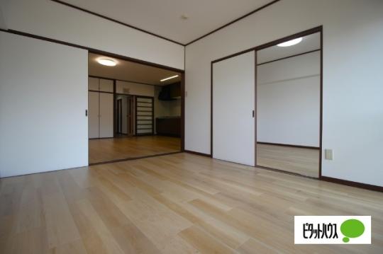 �y���̑��z�@�Ђ�т냊�r���O