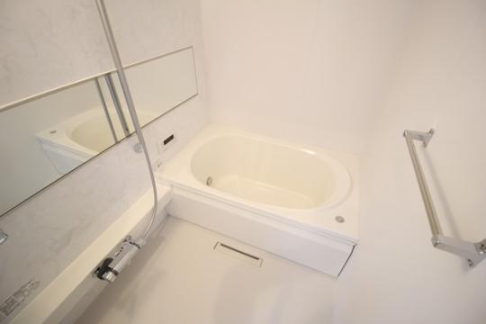 �y���̑��z�@�o�X�^�V�����[