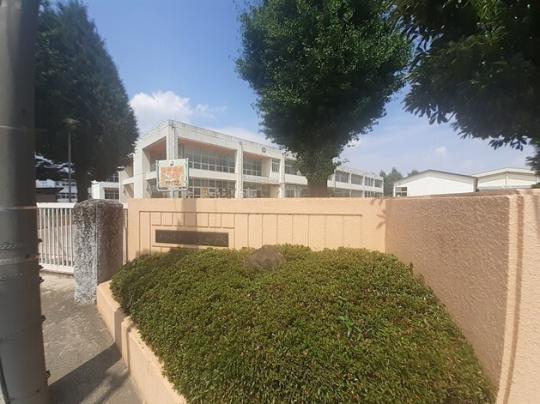 �y���Ӂz�@�ɐ���s���ΘC���w�Z�F1571m