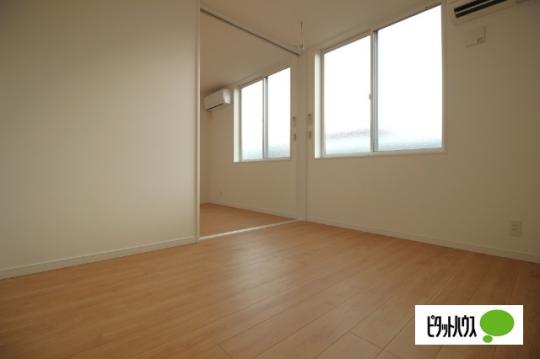 �y���̑��z�@���r���O