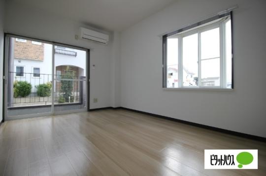 �y���̑��z�@���r���O