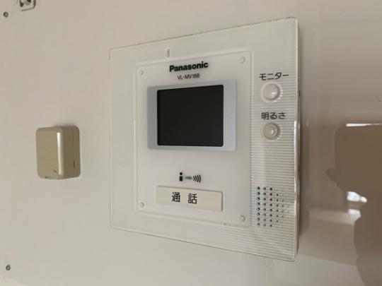 �y���̑��z�@TV�h�A�z��