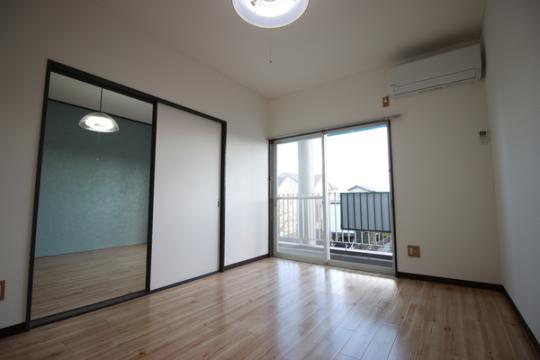 �y���̑��z�@���r���O