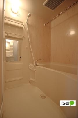 �y���̑��z�@�o�X�^�V�����[