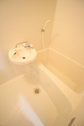 �y���̑��z�@�o�X�^�V�����[