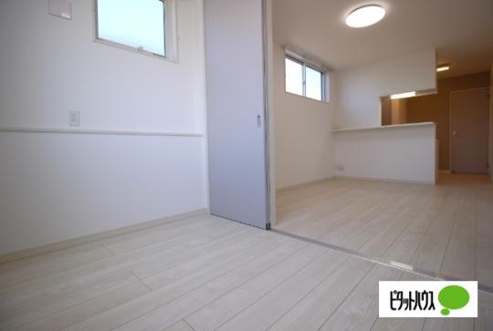 �y���̑��z�@���r���O