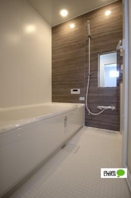 �y���̑��z�@�o�X�^�V�����[