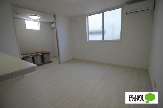 �y���̑��z�@���r���O