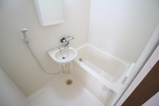 �y���̑��z�@�o�X�^�V�����[