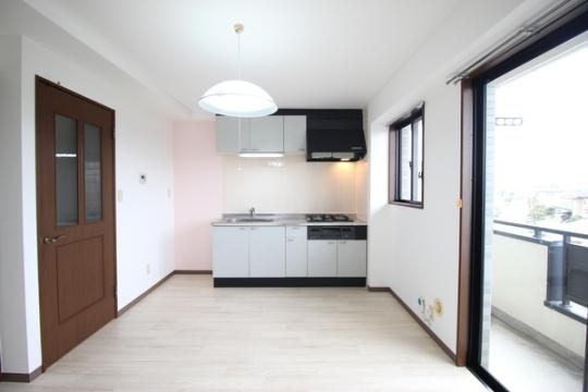 �y���̑��z�@���r���O