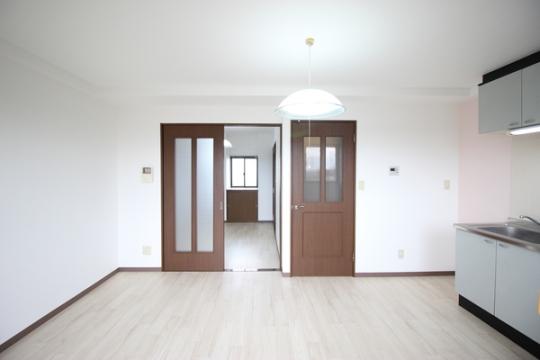 �y���̑��z�@���r���O