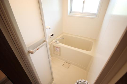 �y���̑��z�@�o�X�^�V�����[