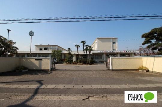 �y���Ӂz�@�ɐ���s����O���w�Z�F1740m