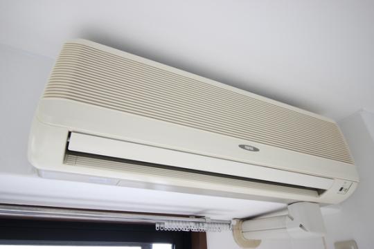 �y���̑��z�@�G�A�R���ݒu�ς݁I