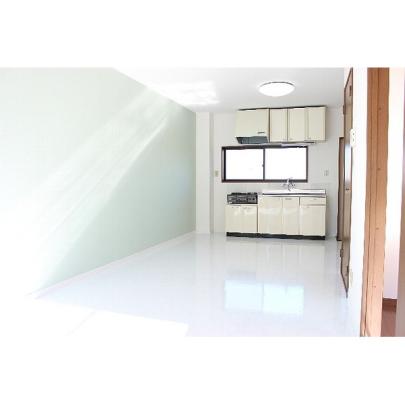 �y���̑��z�@���r���O