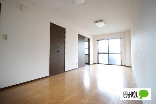 �y���̑��z�@���r���O