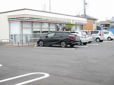 【周辺】　セブンイレブン前橋駒形店：800m